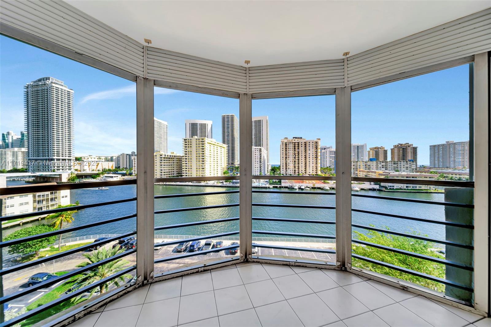 LAKE POINT TOWER CONDOMIN - Residential