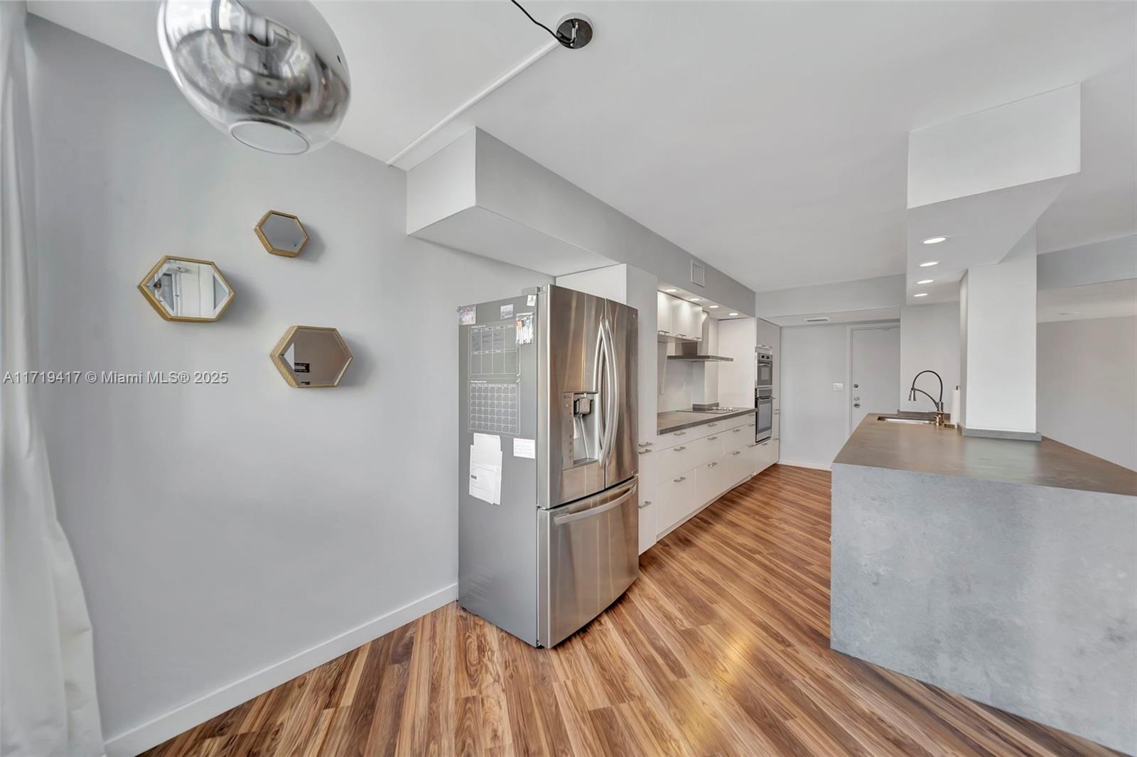 LAKE POINT TOWER CONDOMIN - Residential