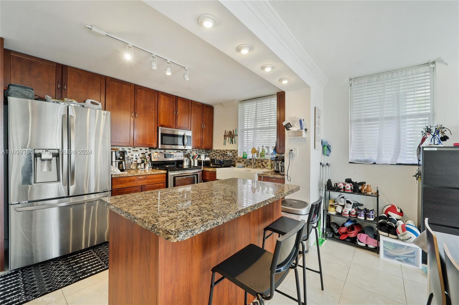 NORTH BAY VILLAS CONDO - Residential Lease