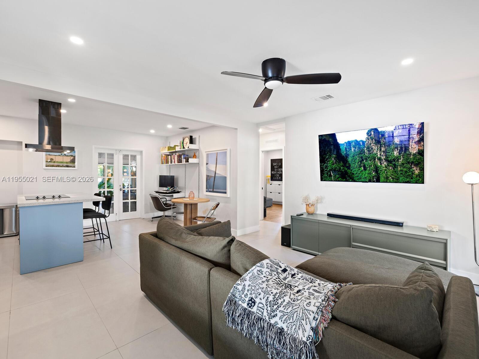 COUNTRY CLUB ADDN - Residential