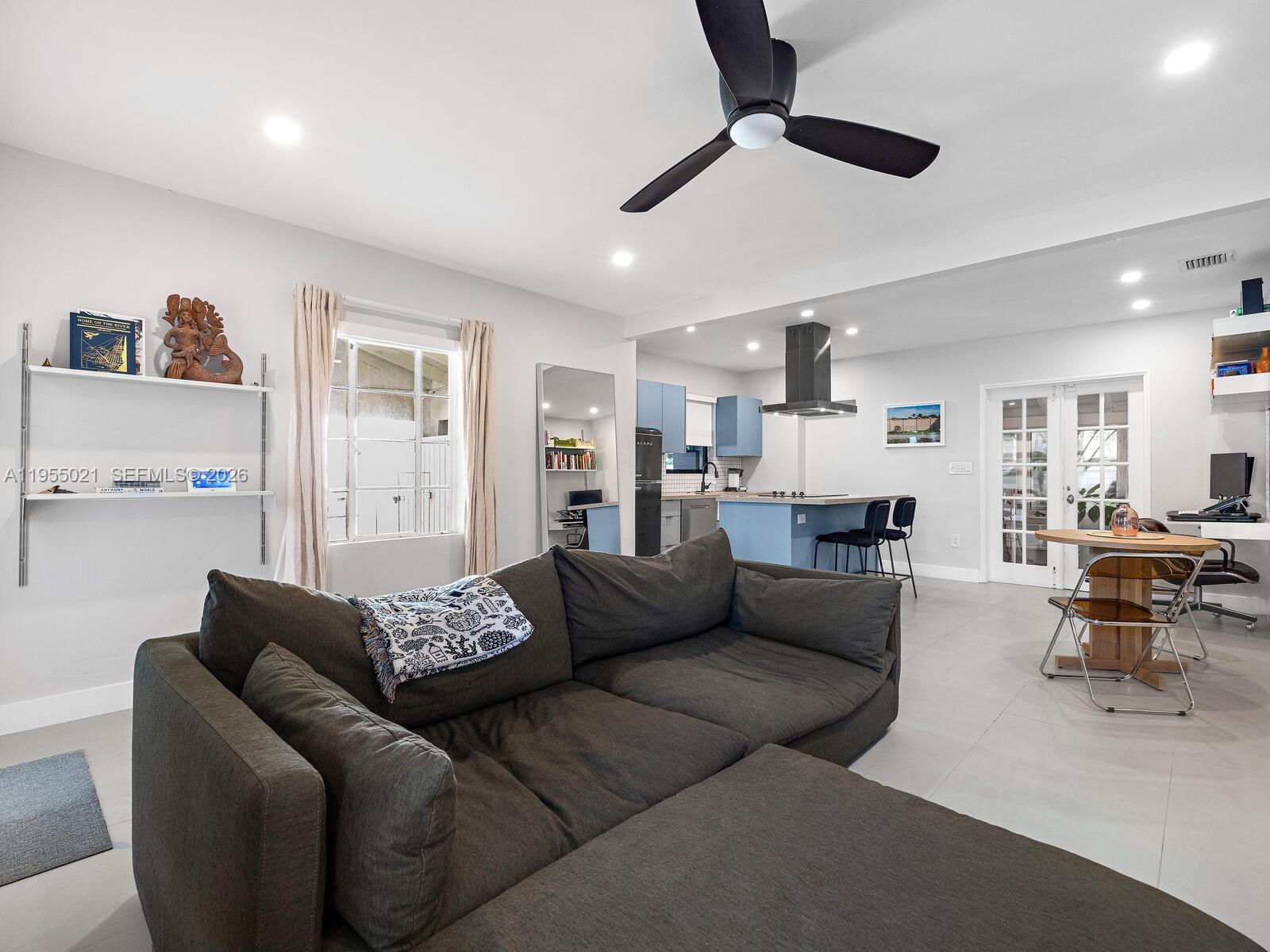 COUNTRY CLUB ADDN - Residential