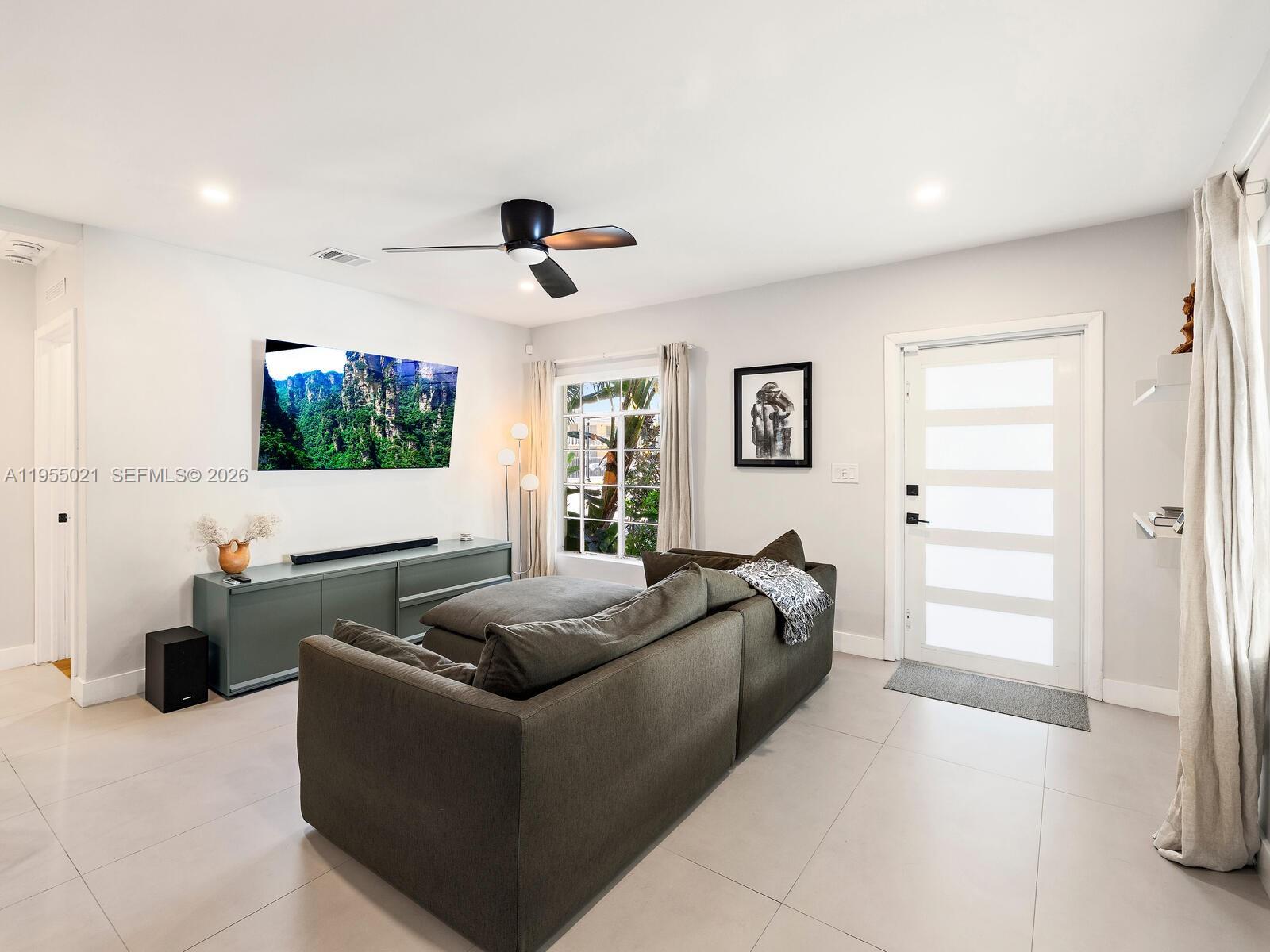 COUNTRY CLUB ADDN - Residential