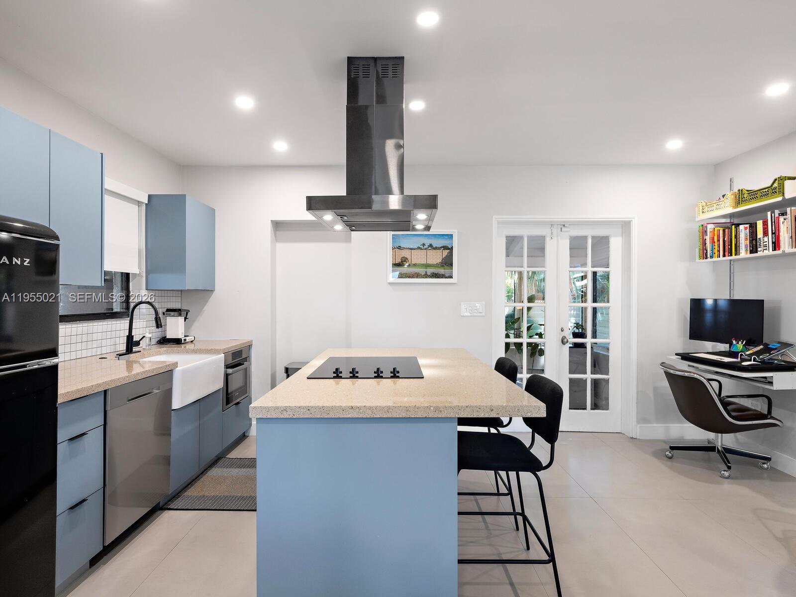 COUNTRY CLUB ADDN - Residential