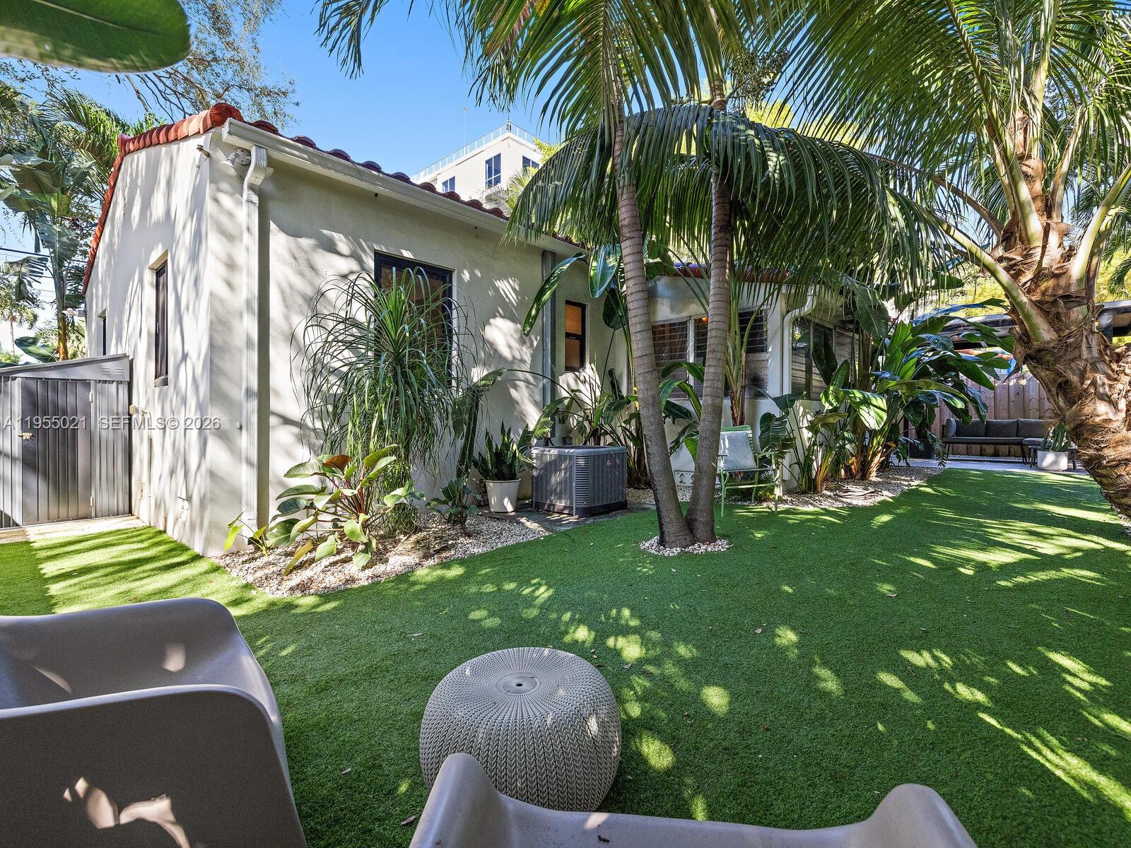 COUNTRY CLUB ADDN - Residential