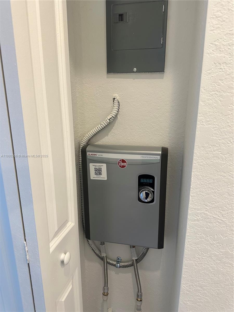 Kendall Assemblage South - Residential Lease