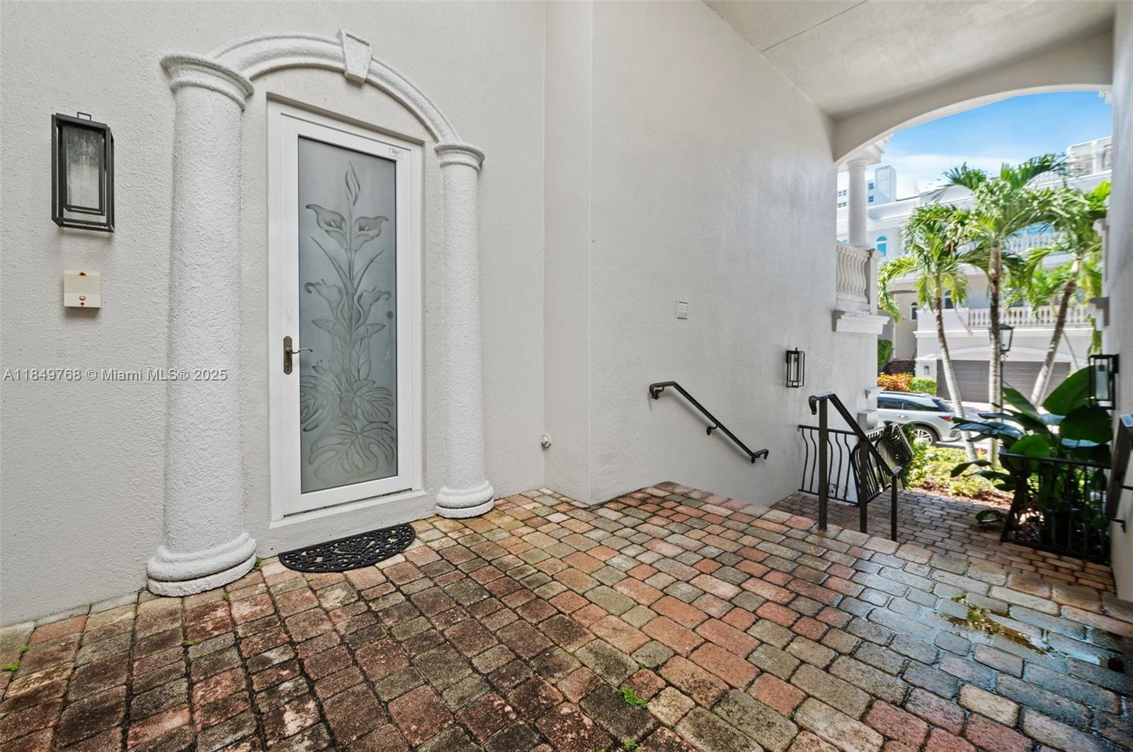 1784 Bay Dr 1784