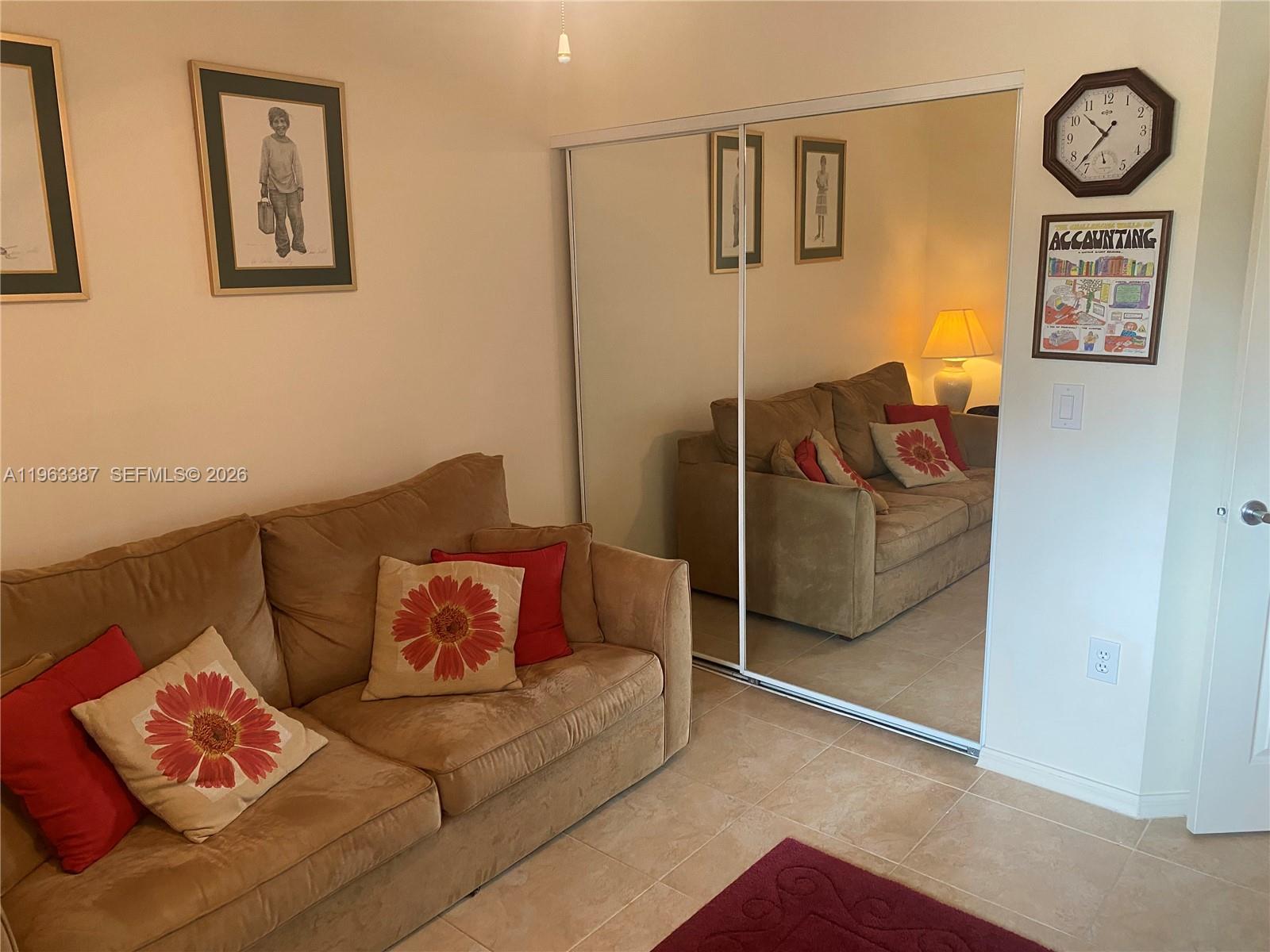 WELDON CONDOMINIUM E - Residential