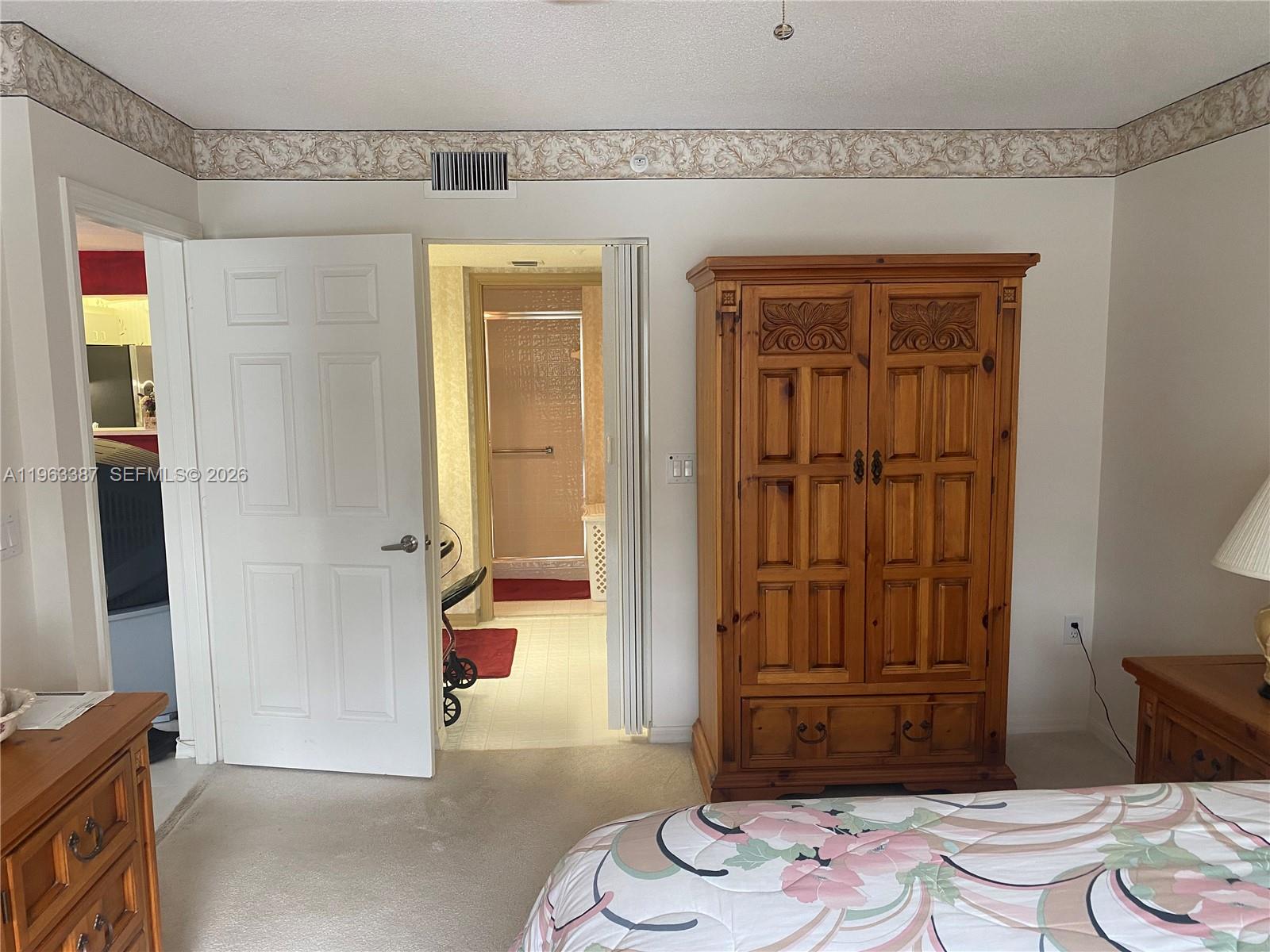 WELDON CONDOMINIUM E - Residential