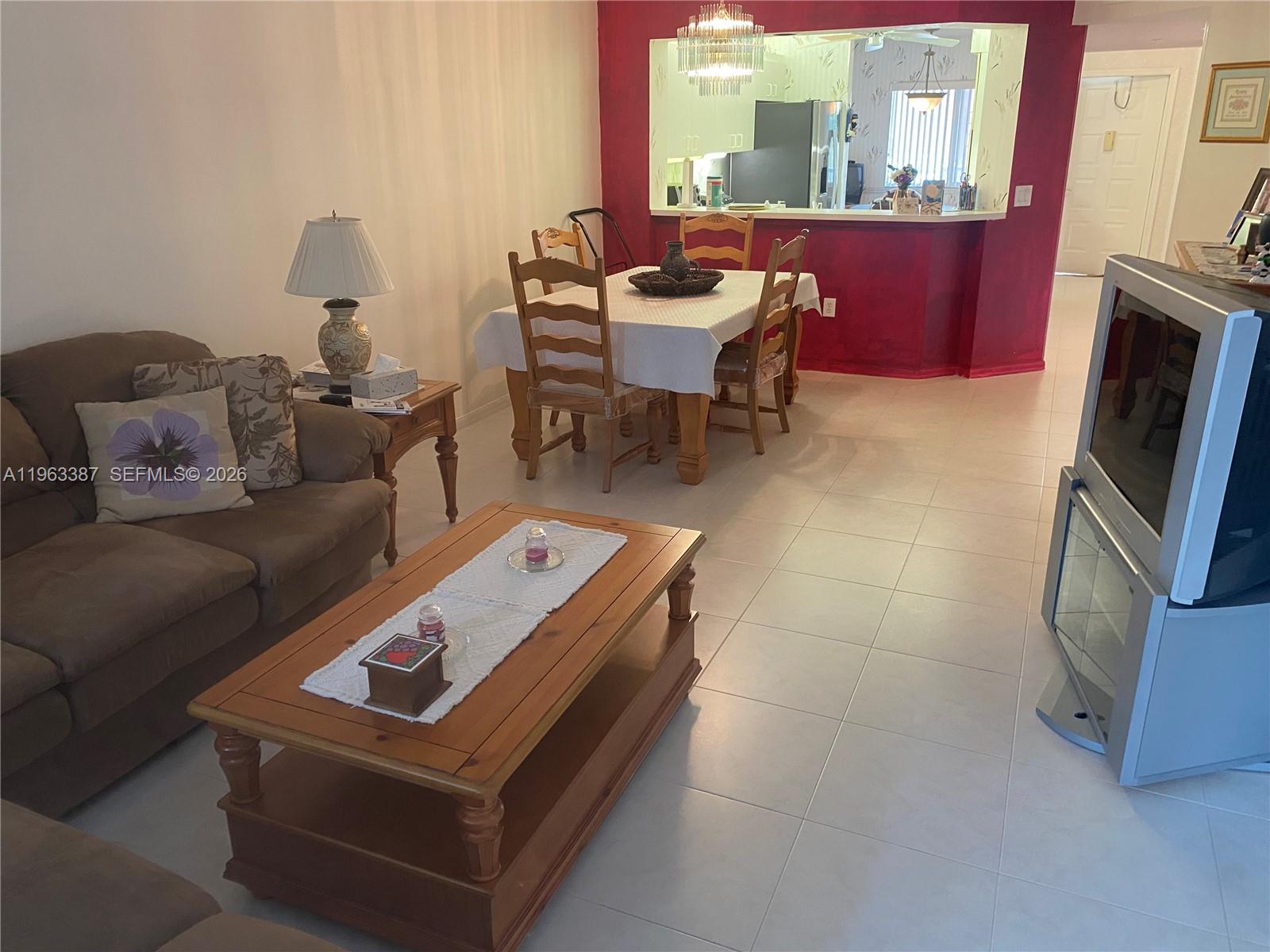 WELDON CONDOMINIUM E - Residential