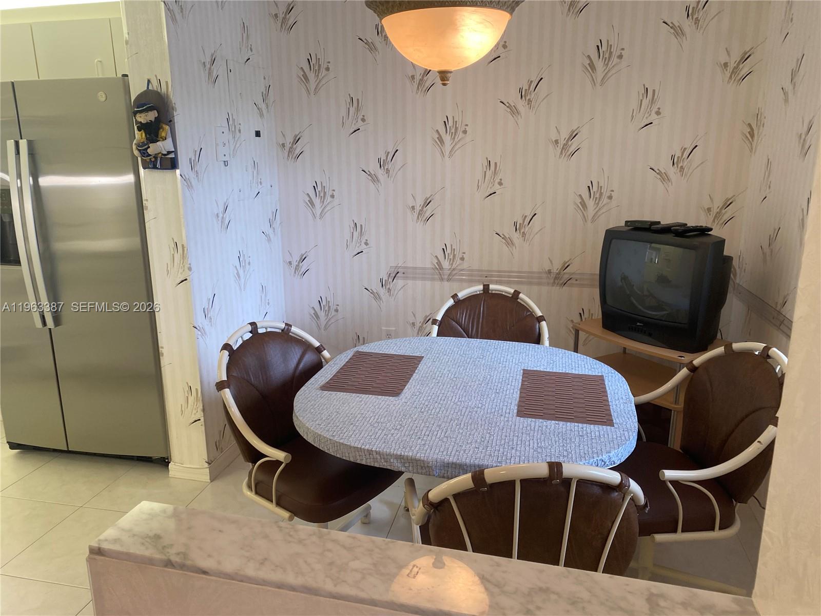 WELDON CONDOMINIUM E - Residential