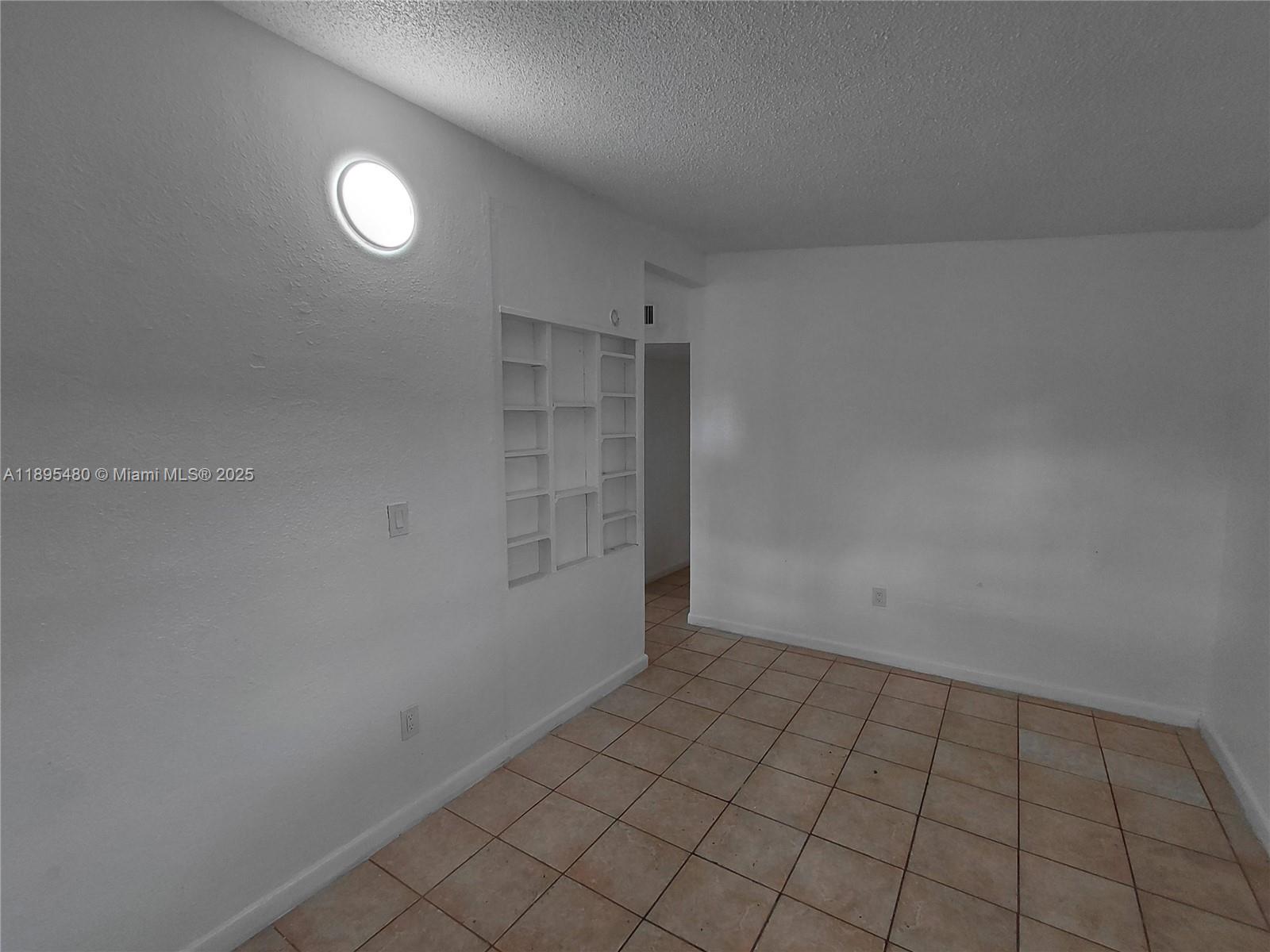 PARA VILLA HEIGHTS - Residential Lease