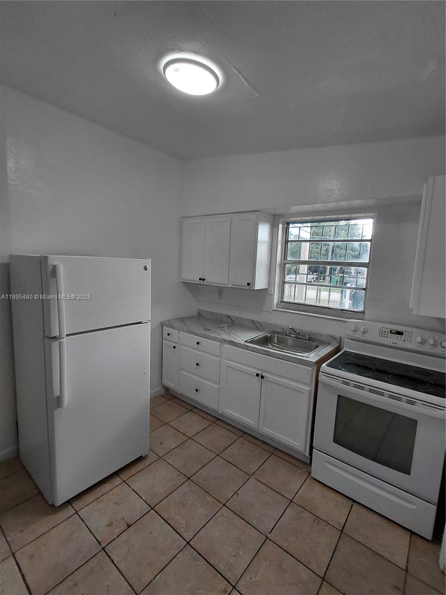 PARA VILLA HEIGHTS - Residential Lease