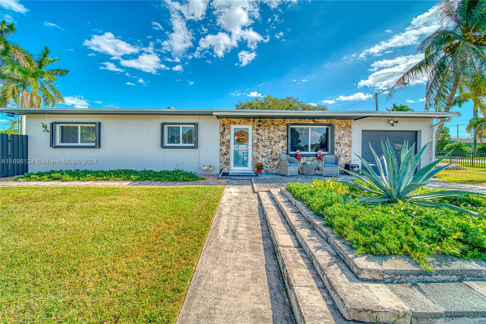 771 Nw 15th St, Homestead, Miami-Dade County, Florida - 3 Bedrooms  
2 Bathrooms - 