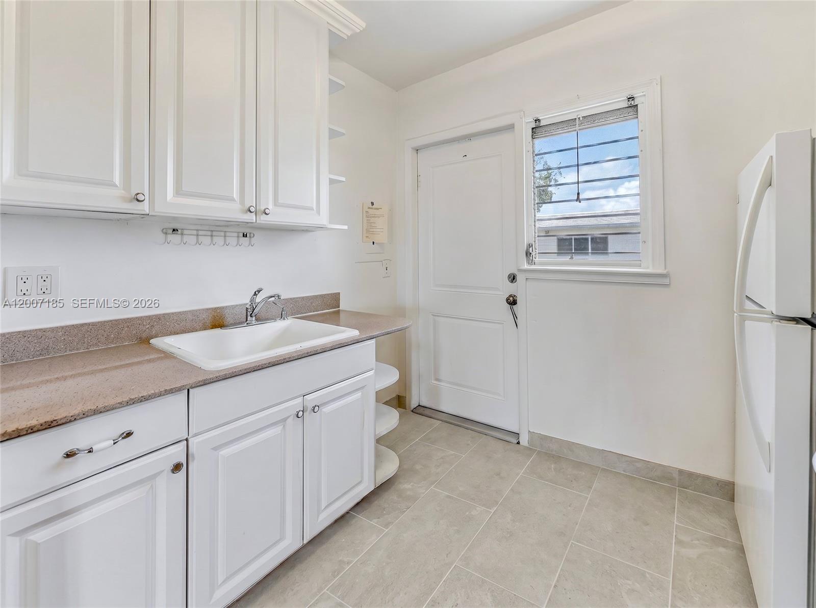 HELEN MANOR CONDO - Residential