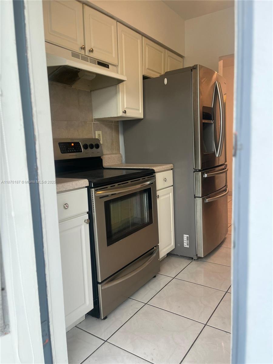 CASA-BISCAYNE CO-OP APTS - Residential