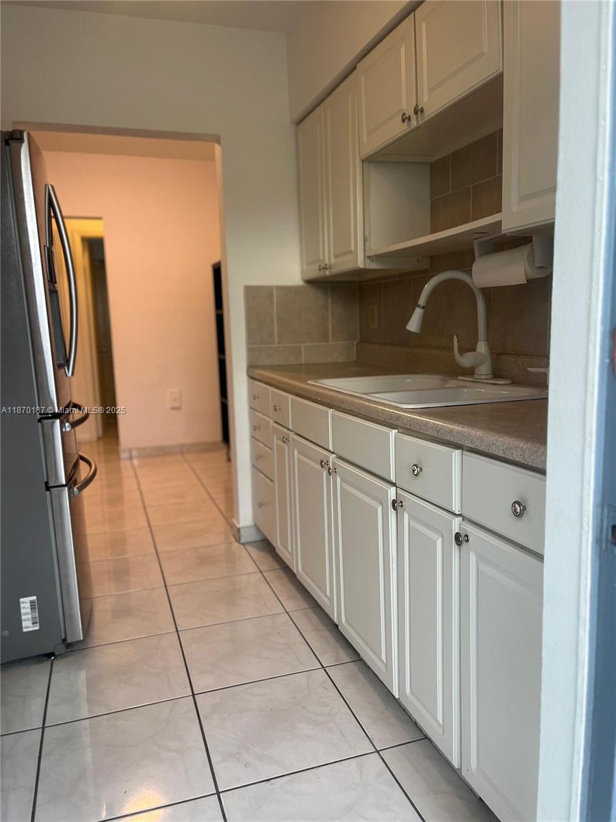 CASA-BISCAYNE CO-OP APTS - Residential