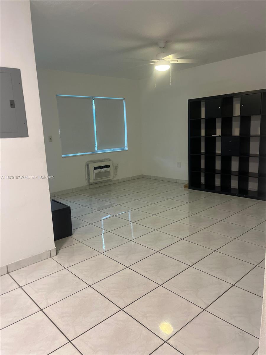 CASA-BISCAYNE CO-OP APTS - Residential