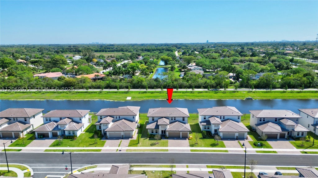 Photo of 4390 SW 122nd Ter, Davie, FL 33330 (MLS # A12069677)