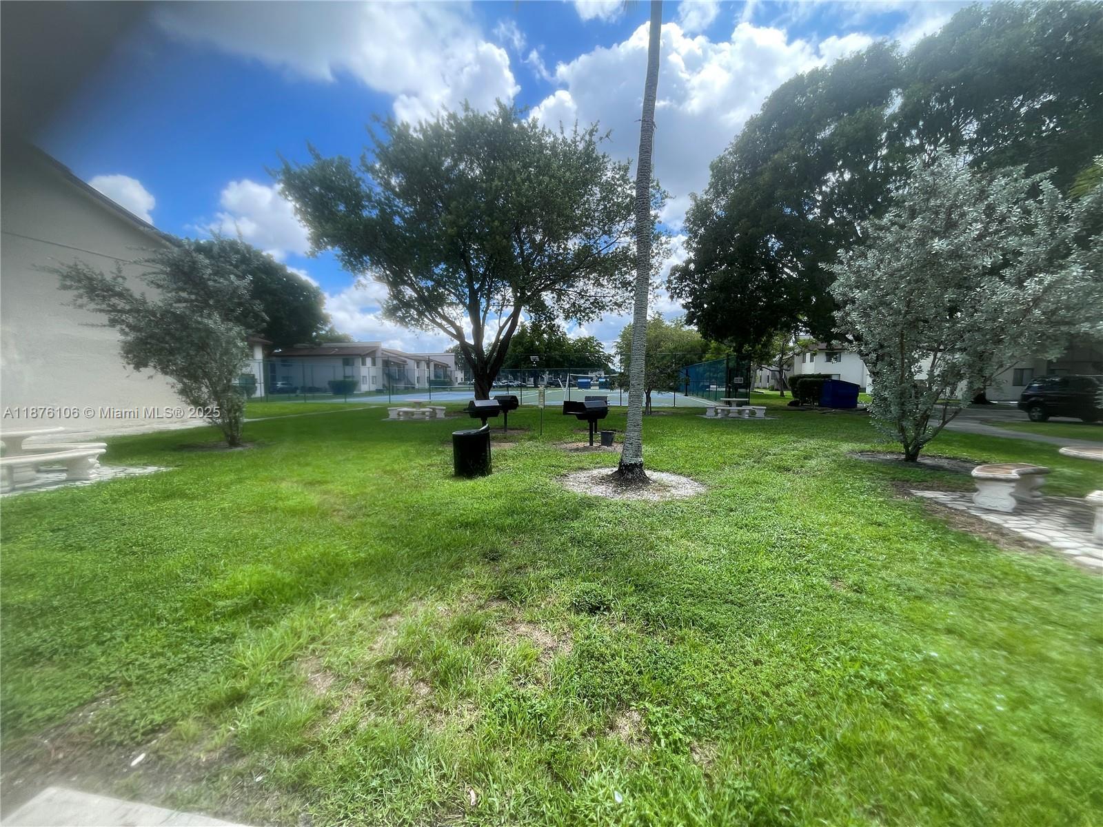 LAURELS AT MARGATE CONDO - Residential