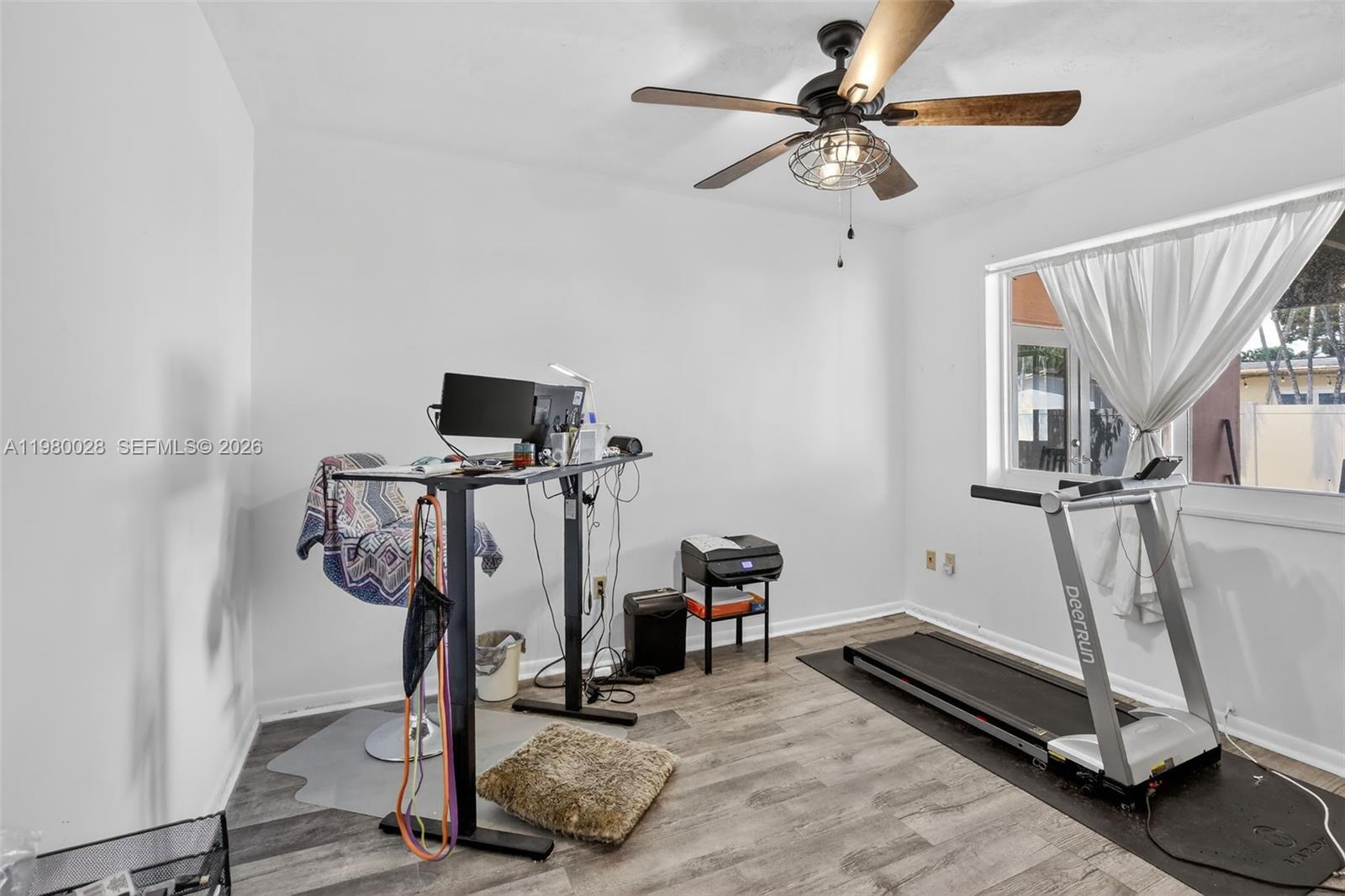 PEMBROKE LAKES SEC 6 - Residential