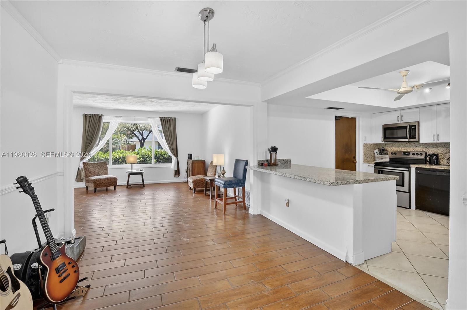 PEMBROKE LAKES SEC 6 - Residential