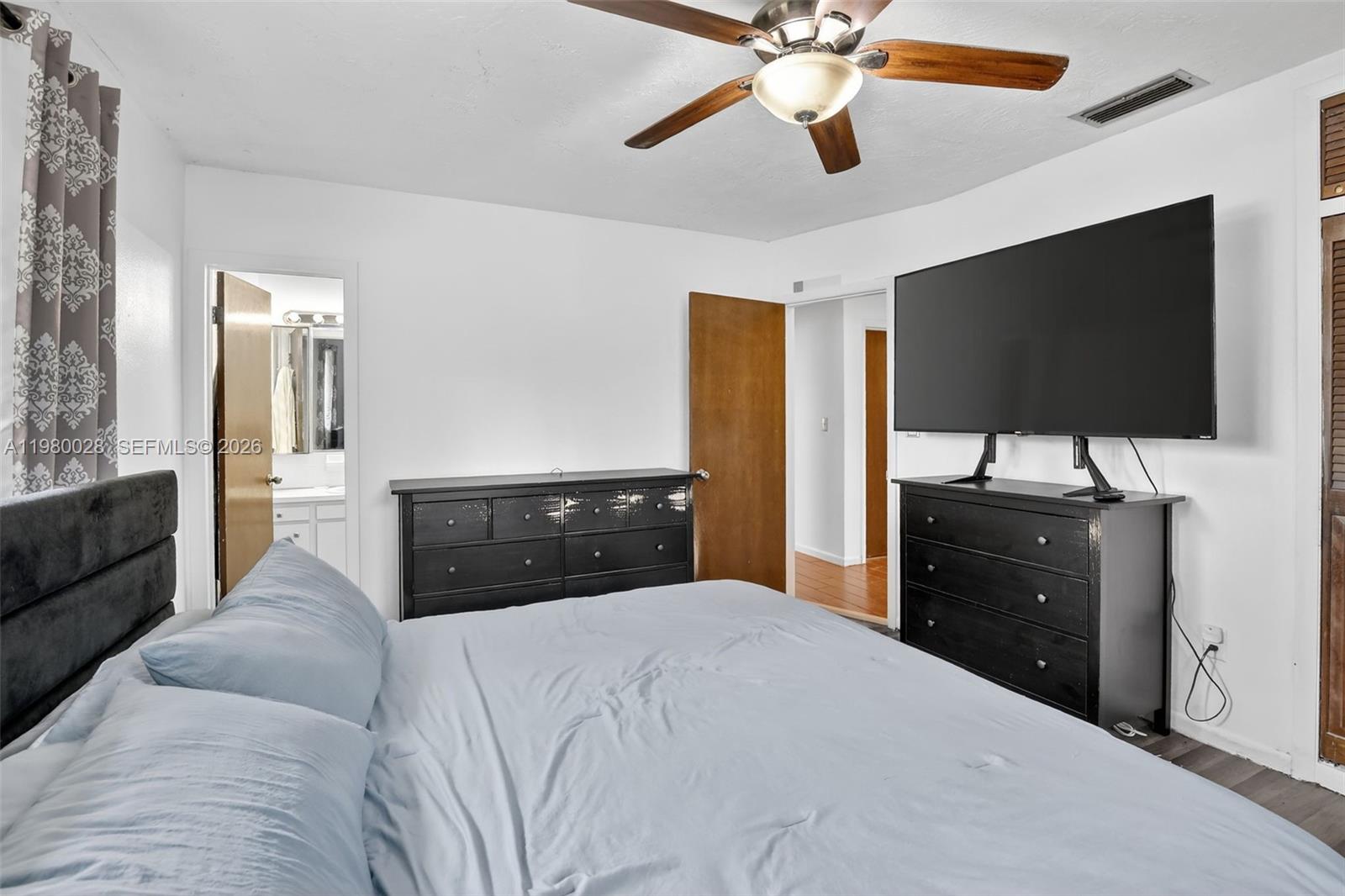 PEMBROKE LAKES SEC 6 - Residential