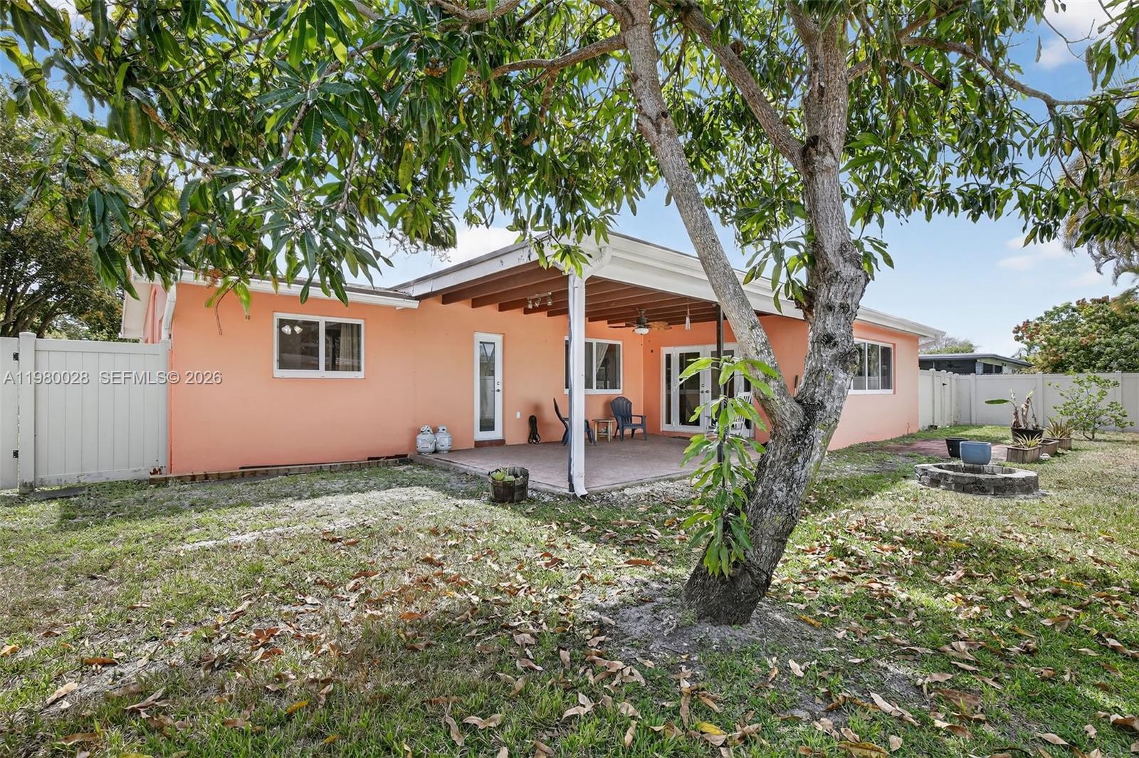 PEMBROKE LAKES SEC 6 - Residential