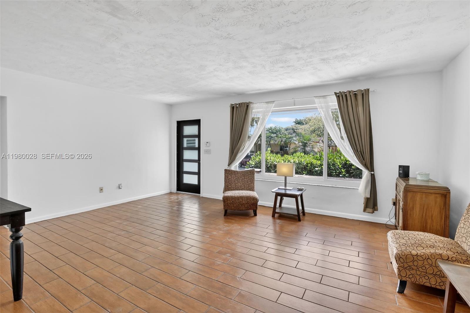 PEMBROKE LAKES SEC 6 - Residential