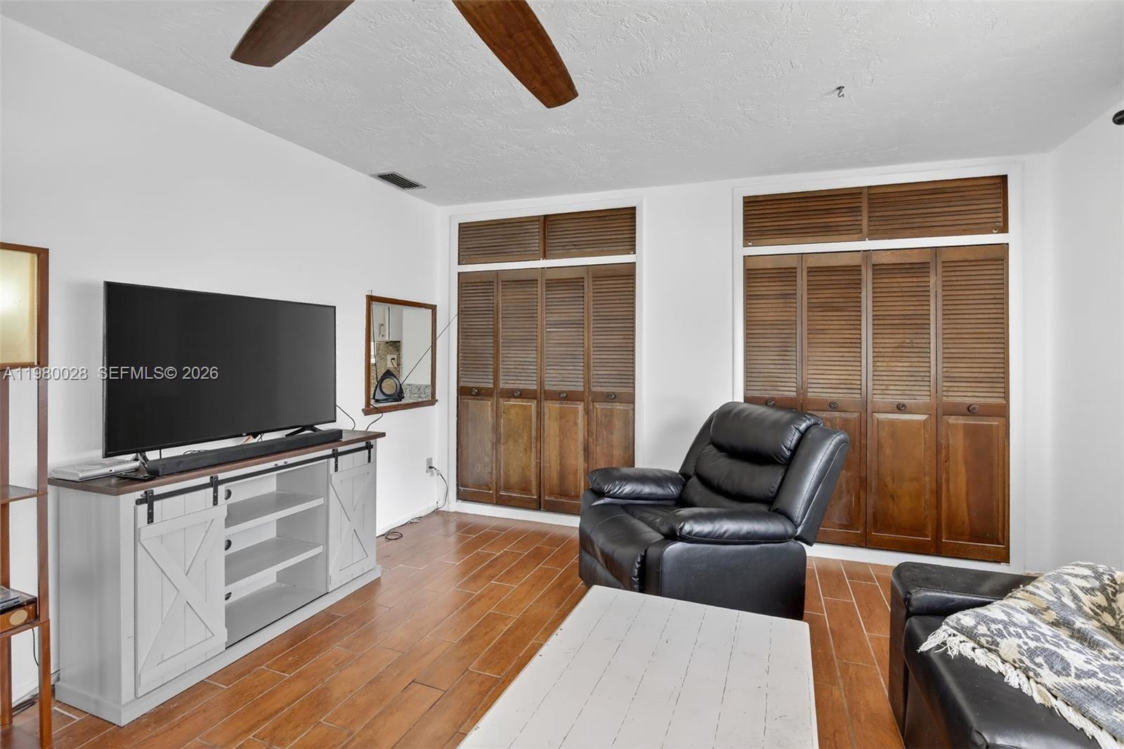 PEMBROKE LAKES SEC 6 - Residential