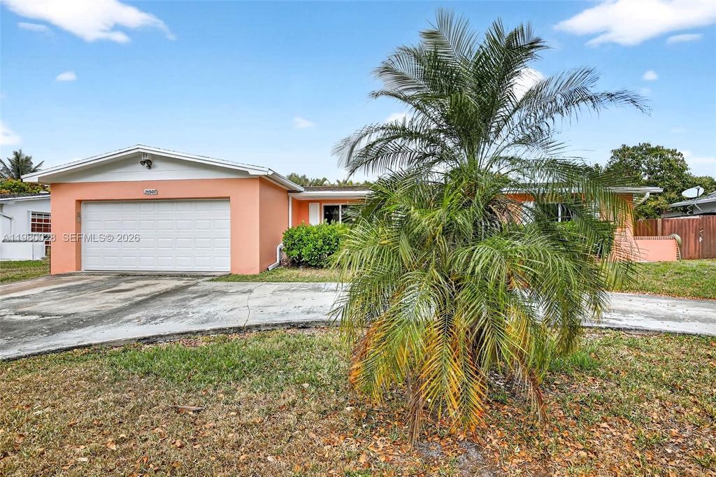 Photo of 11501 NW 15th St, Pembroke Pines, FL 33026 (MLS # A11980028)