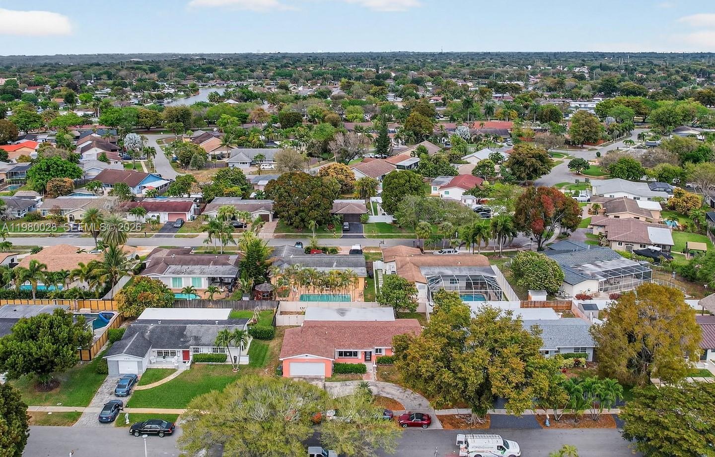 PEMBROKE LAKES SEC 6 - Residential