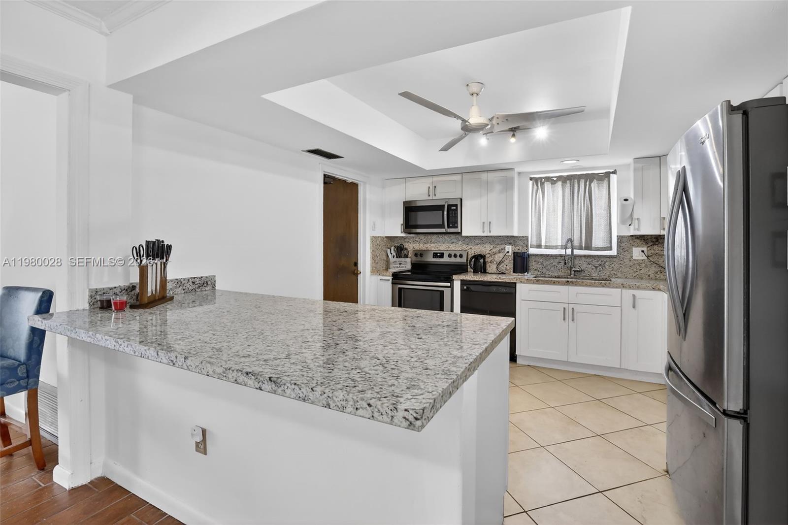 PEMBROKE LAKES SEC 6 - Residential