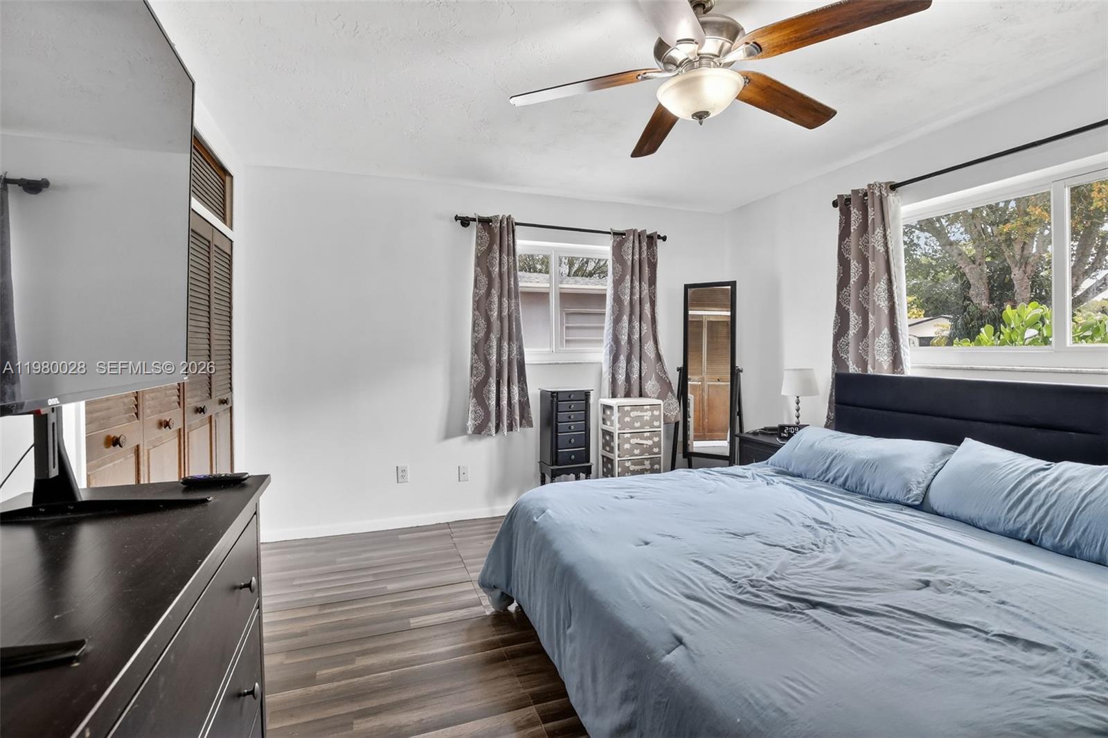 PEMBROKE LAKES SEC 6 - Residential