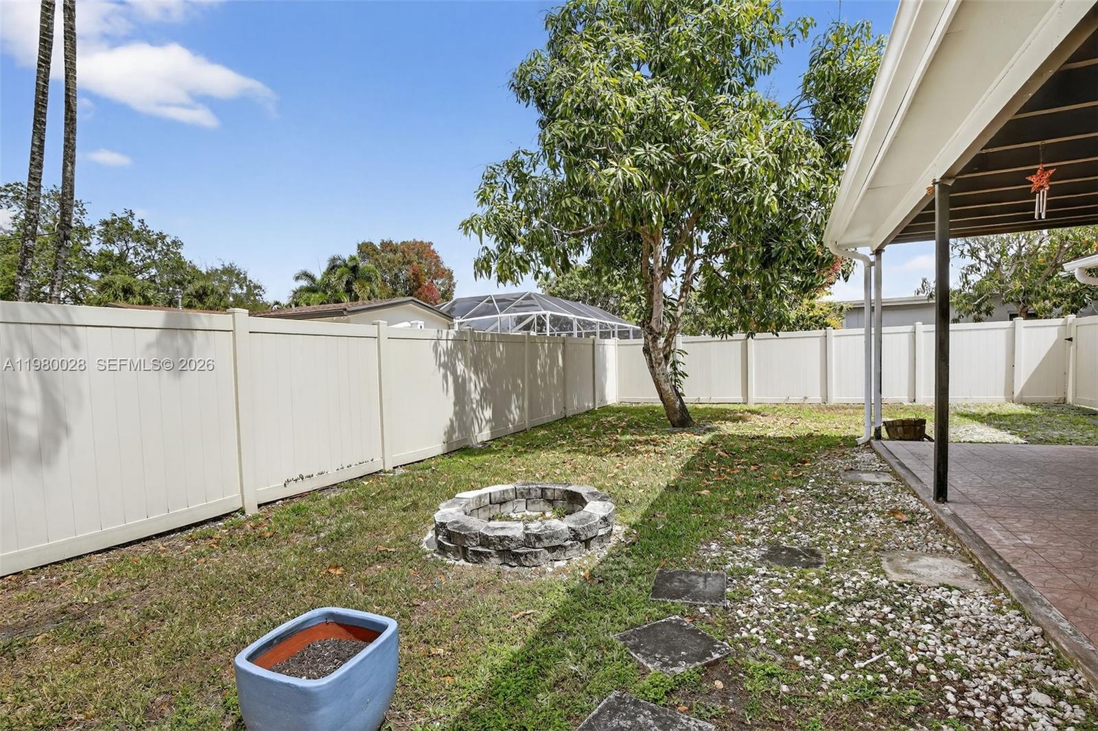 PEMBROKE LAKES SEC 6 - Residential