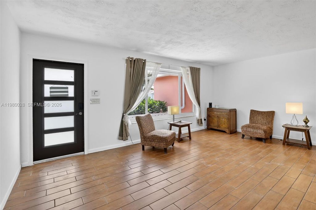 Photo of 11501 NW 15th St, Pembroke Pines, FL 33026 (MLS # A11980028)