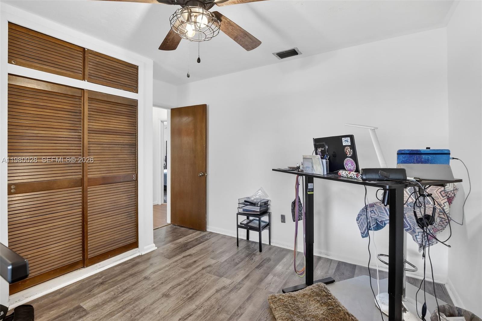 PEMBROKE LAKES SEC 6 - Residential