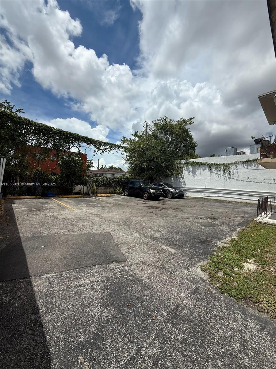 1520 SW 1st St
