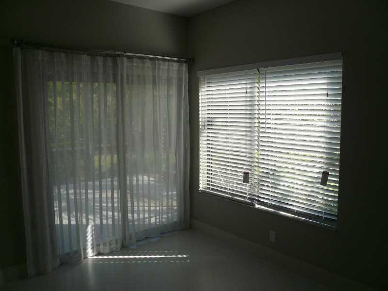 LANDS END - Residential Lease