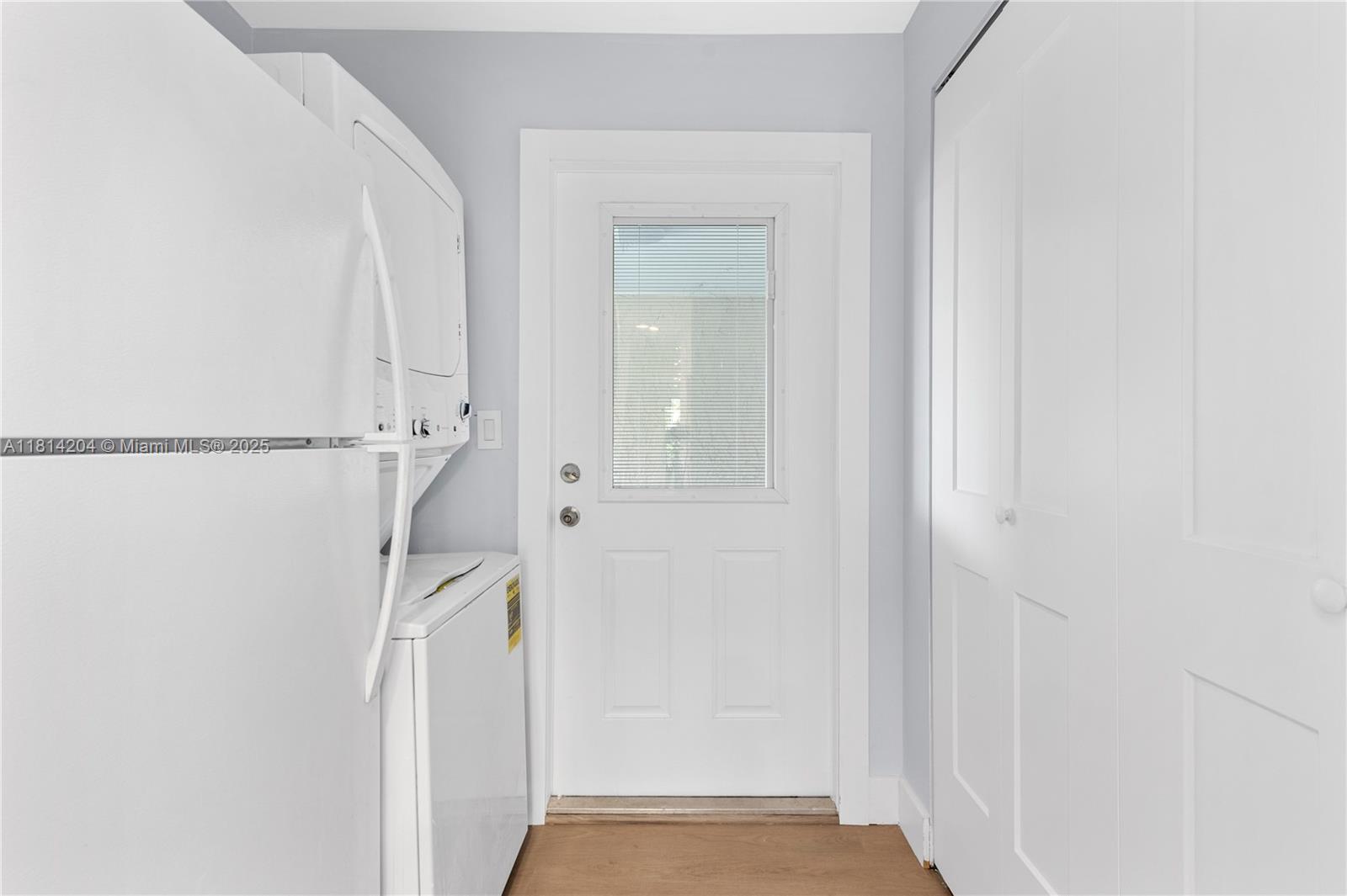 The Villa Residences Of Em - Residential