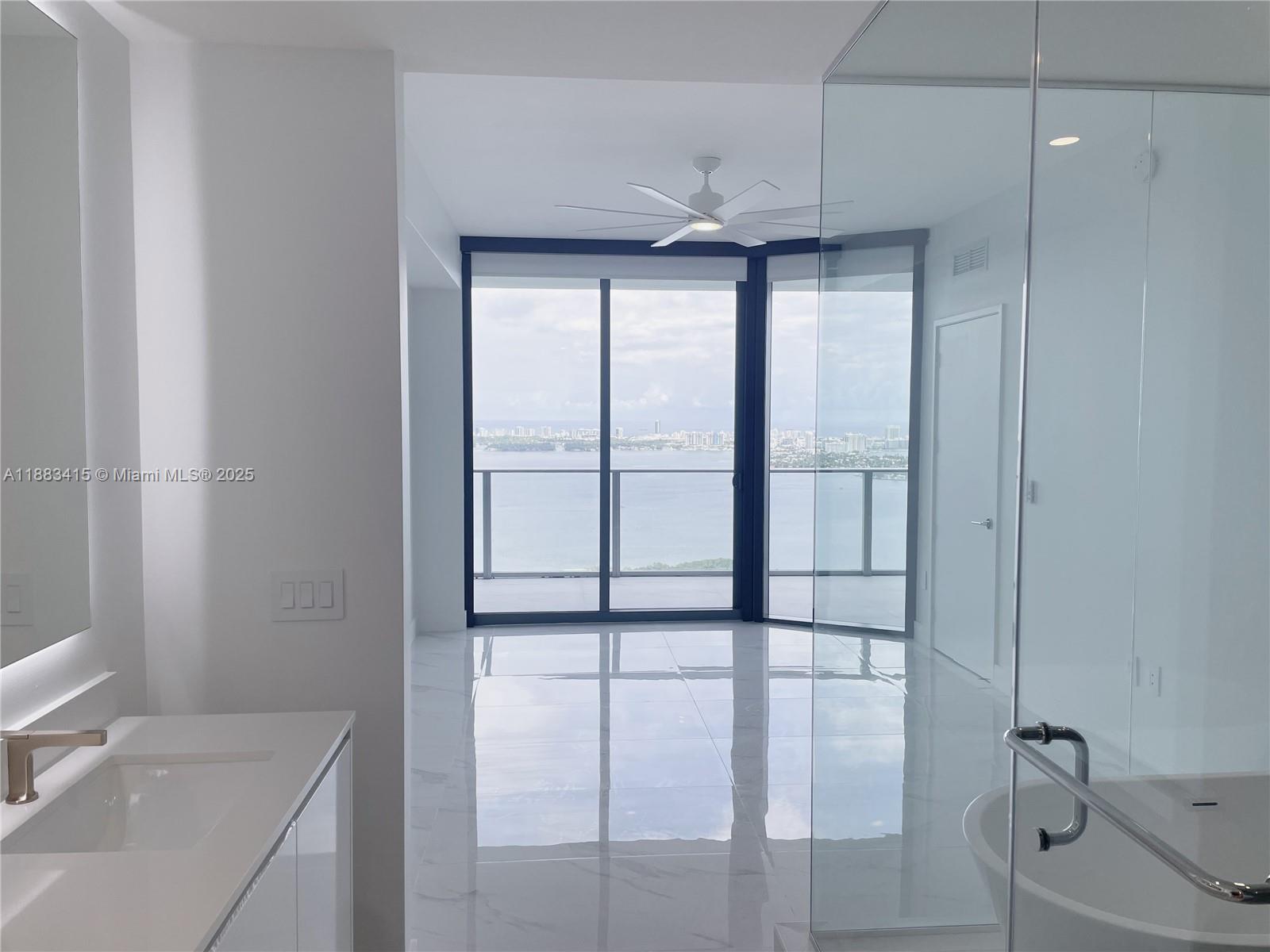 Aria Reserve South Tower - Residential Lease