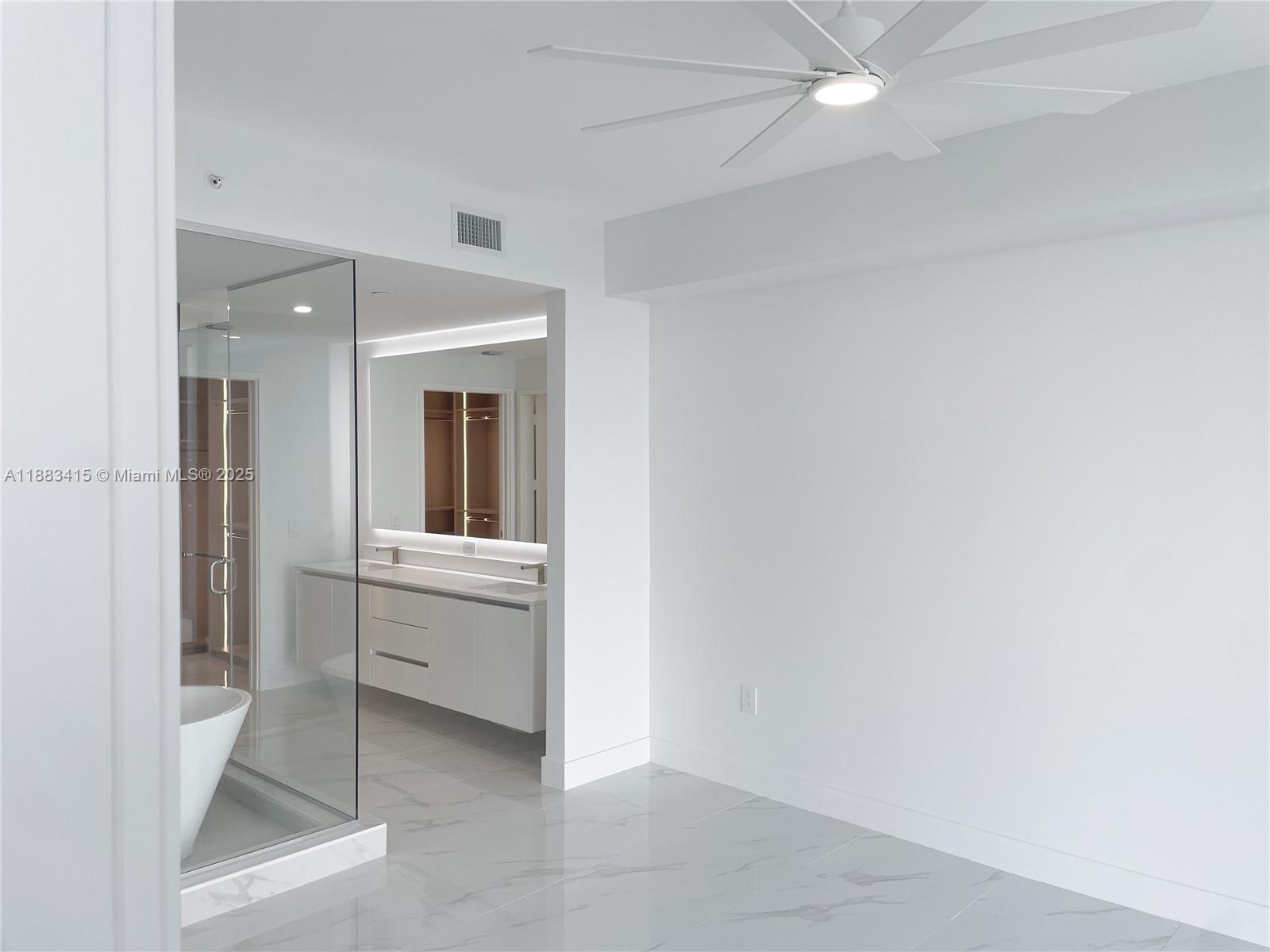 Aria Reserve South Tower - Residential Lease