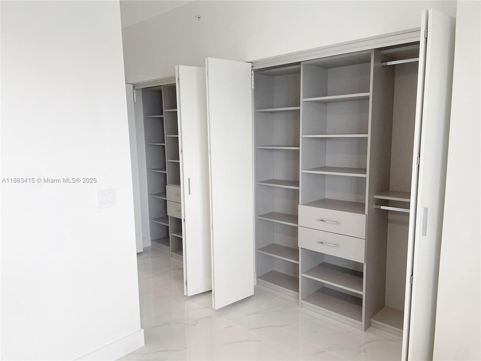 Aria Reserve South Tower - Residential Lease