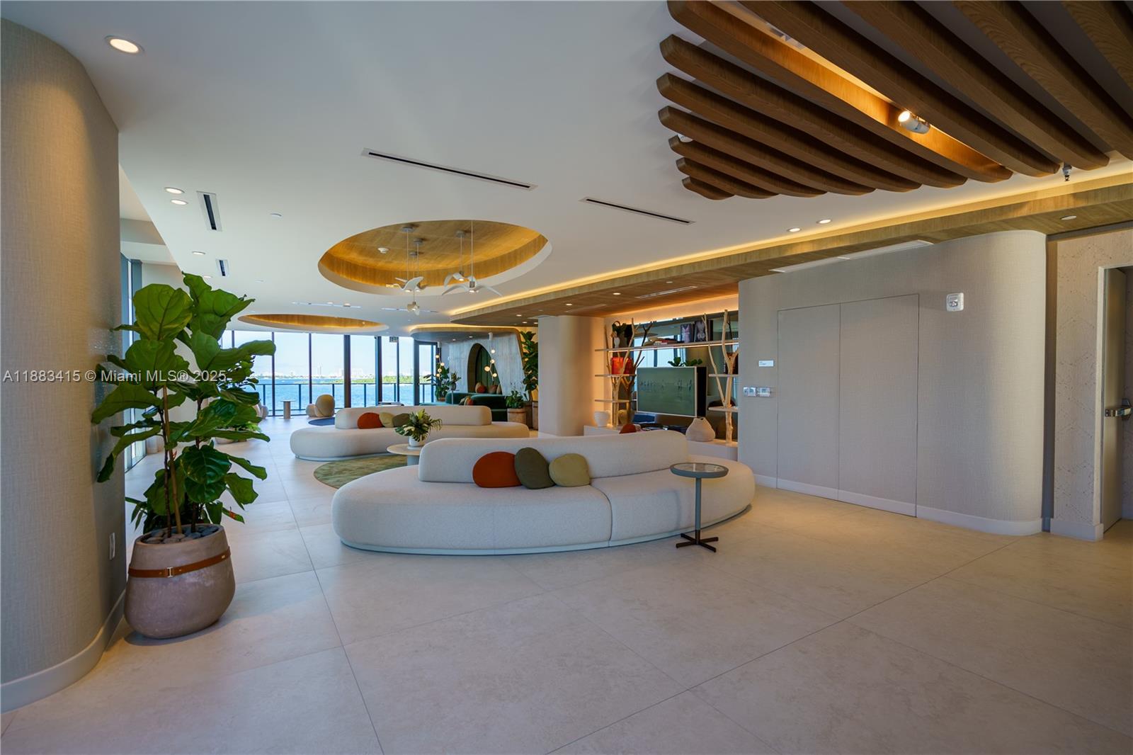 Aria Reserve South Tower - Residential Lease