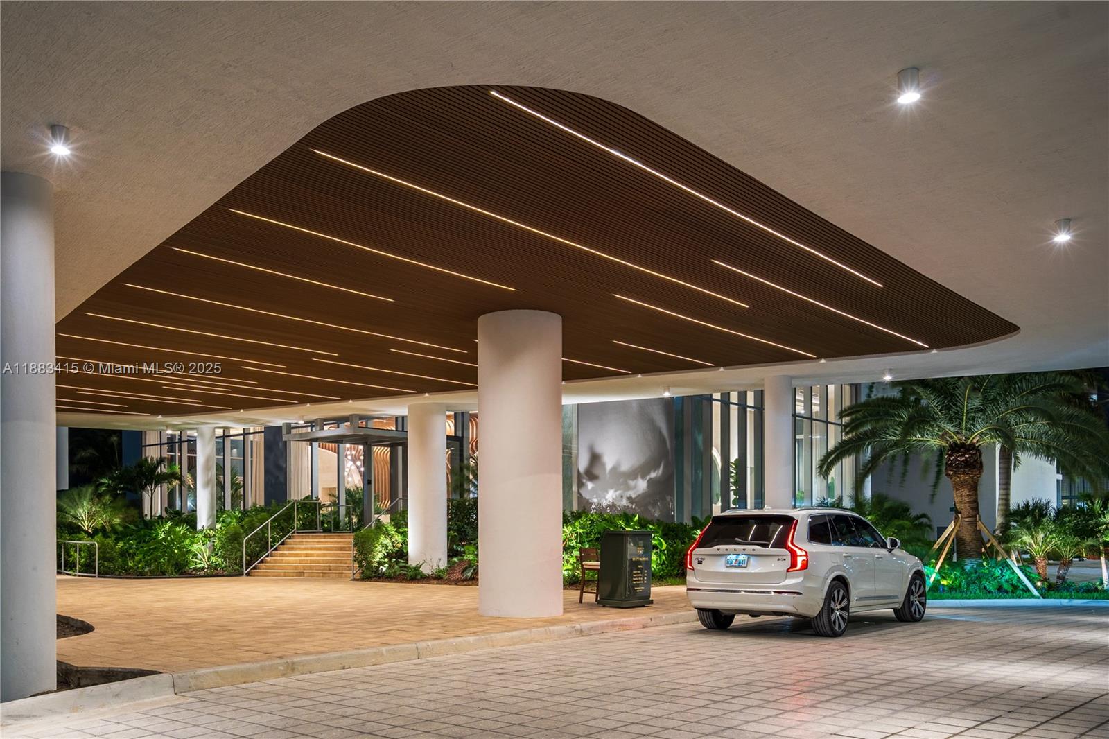 Aria Reserve South Tower - Residential Lease