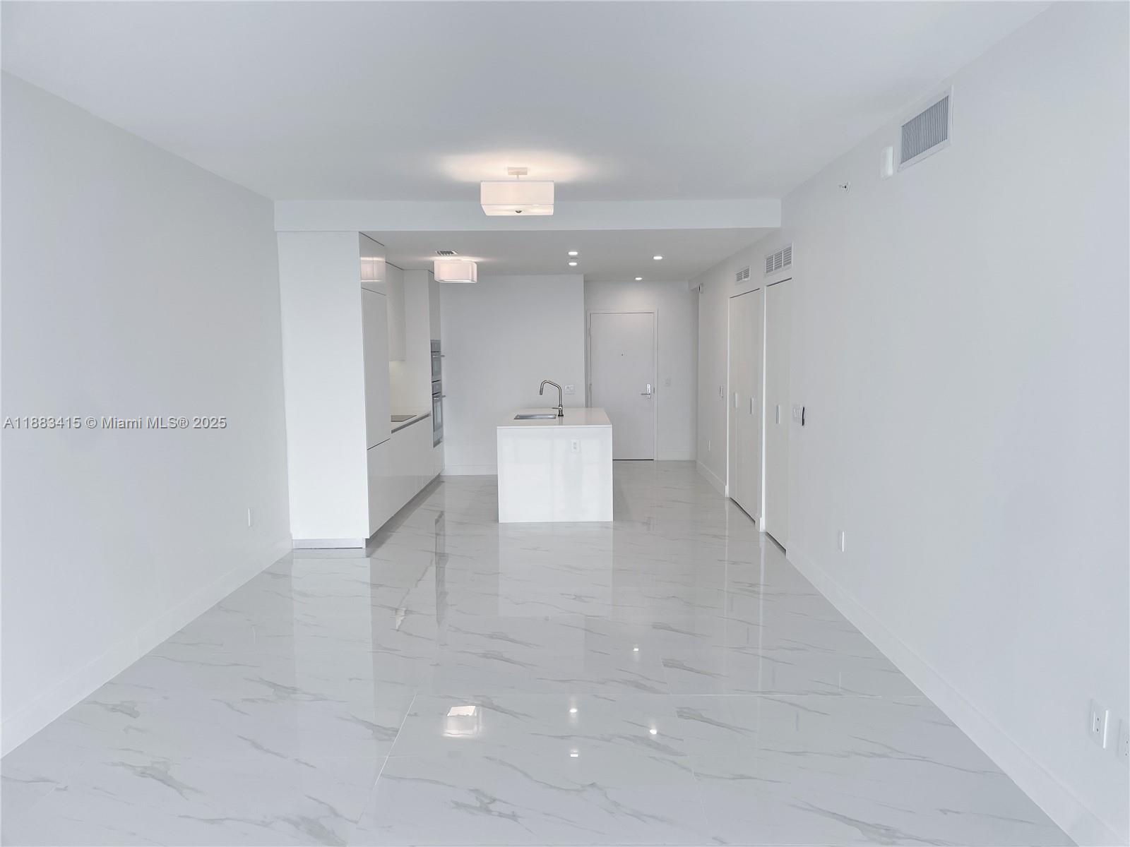 Aria Reserve South Tower - Residential Lease