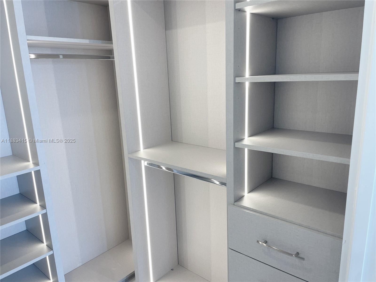 Aria Reserve South Tower - Residential Lease