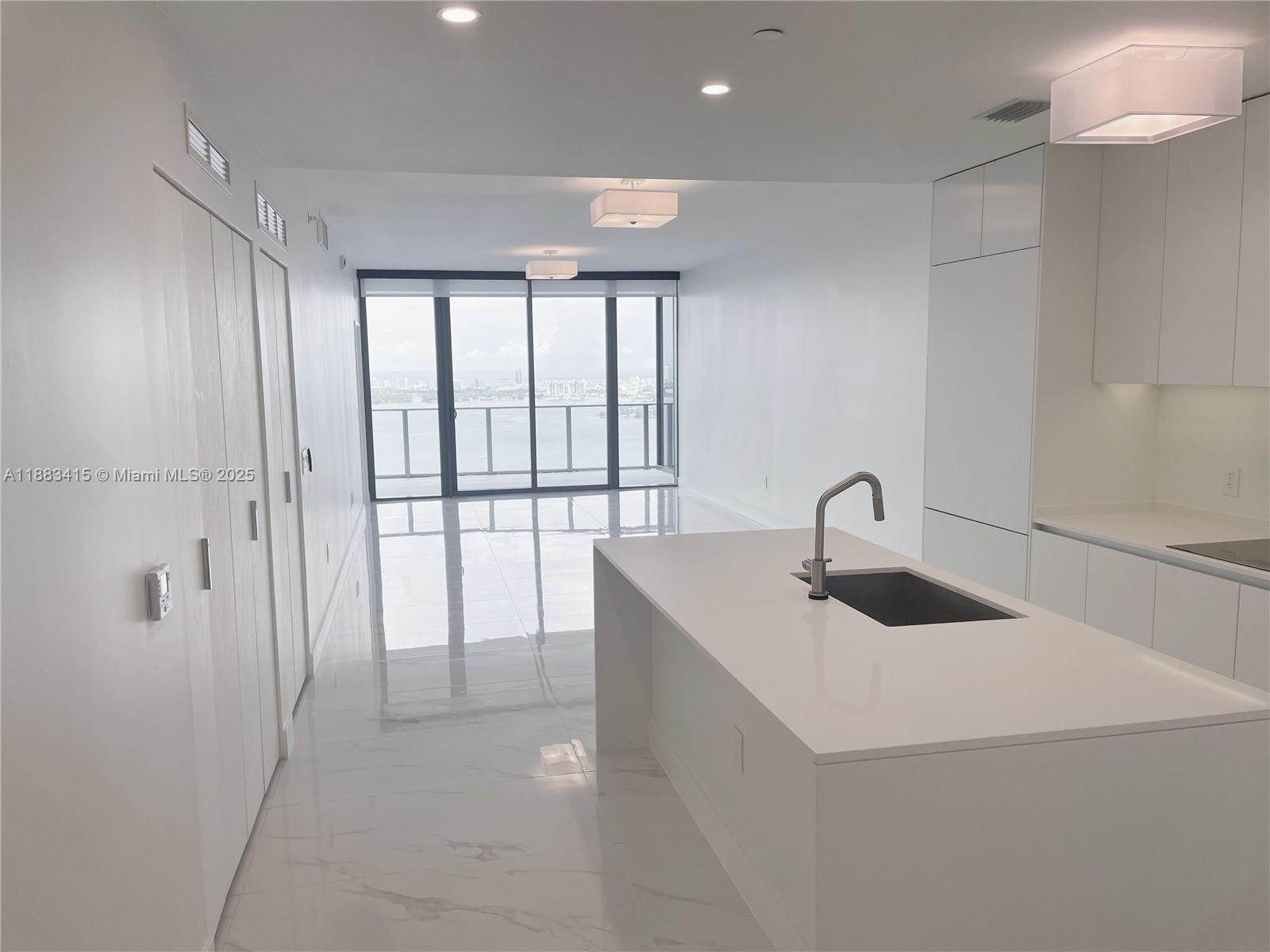 Aria Reserve South Tower - Residential Lease