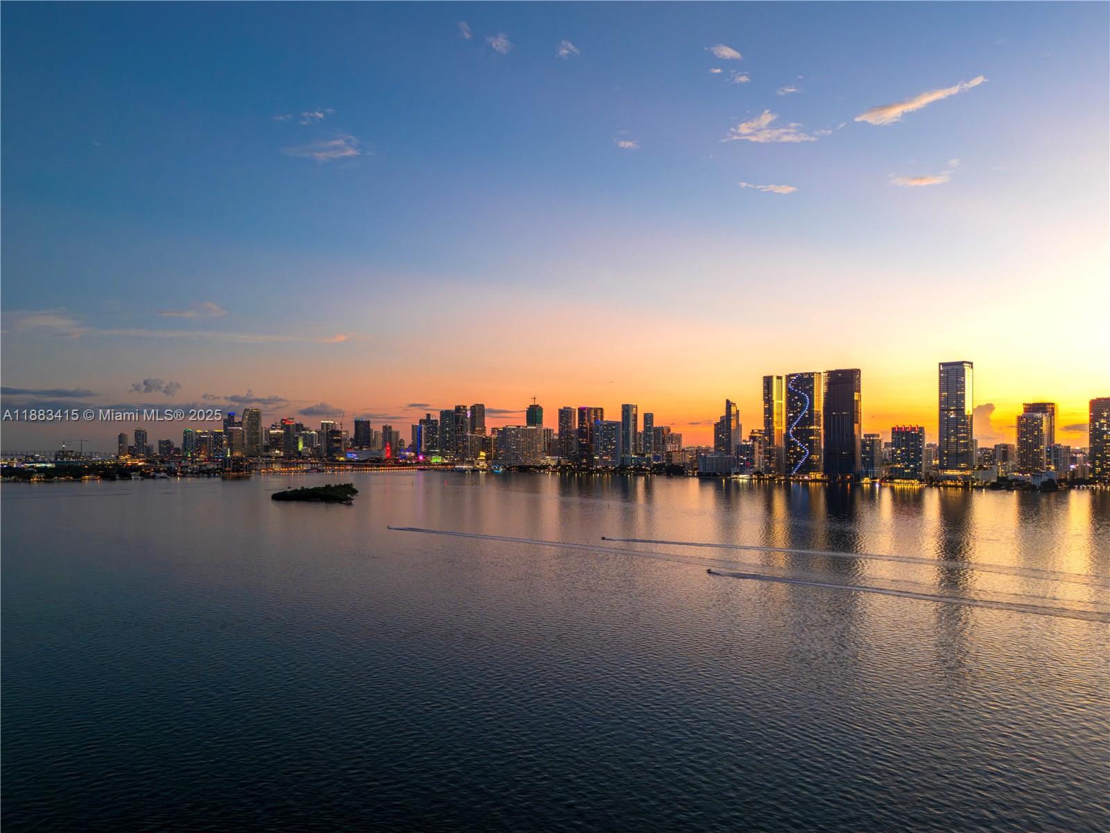 Aria Reserve South Tower - Residential Lease