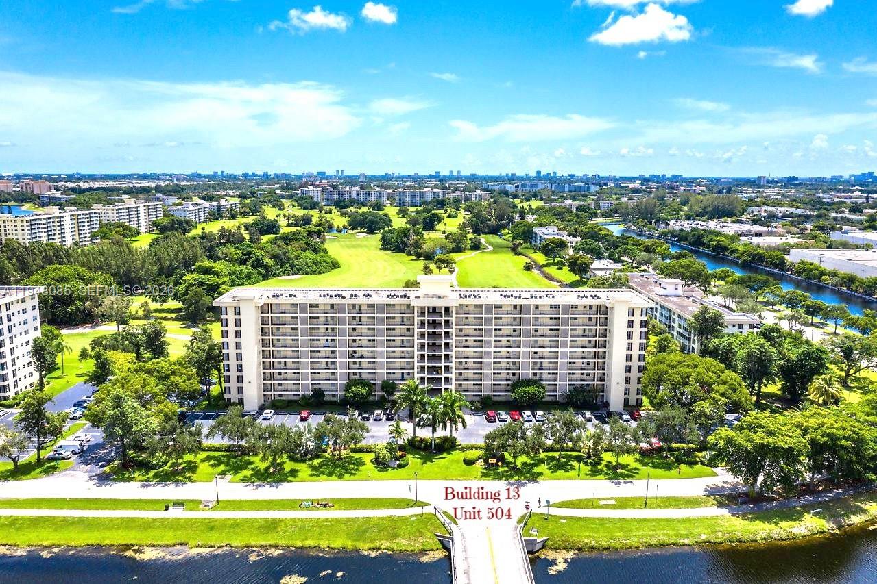 NO 13 PALM-AIRE COUNTRY C - Residential