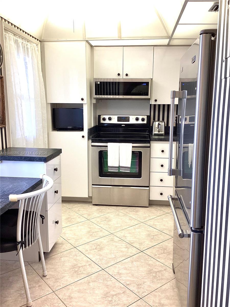 NO 13 PALM-AIRE COUNTRY C - Residential